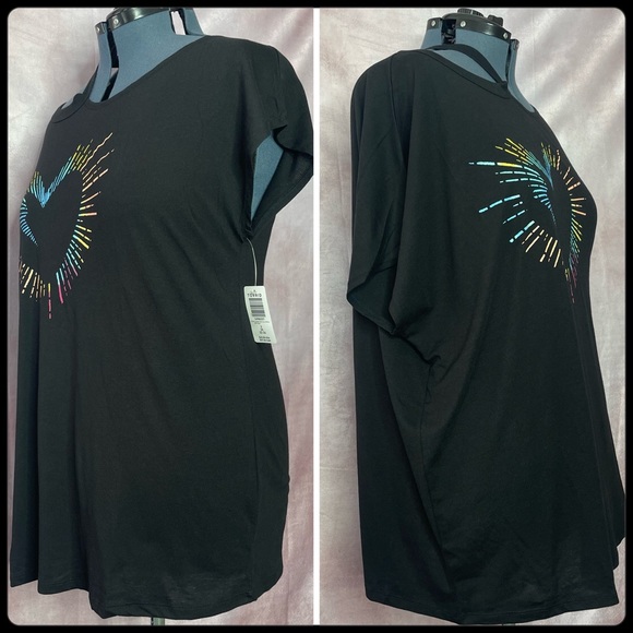 Torrid LOVESICK Black Cold Shoulder Heart Rays Tee NWT Size 3X - Picture 5 of 17
